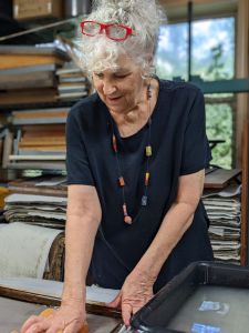 Claudia Lee making paper in her private studio. Please use the contact form to contact Claudia Lee.